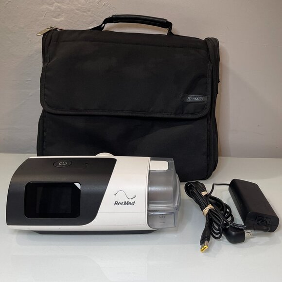 RESMED Airsense 11 CPAP - Picture 1 of 9
